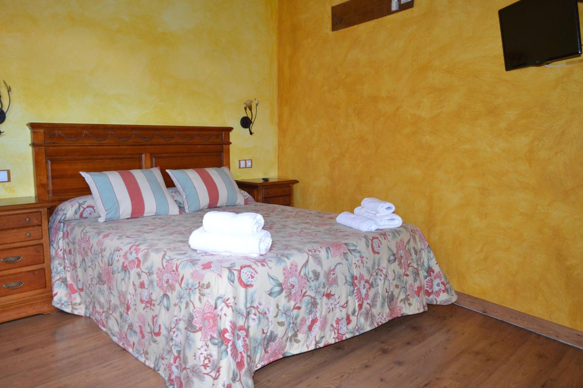 Hotel Rural El Marques Saldana Bagian luar foto